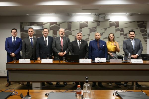 No Senado, Rodrigo Spada defende emendas à regulamentação da reforma tributária