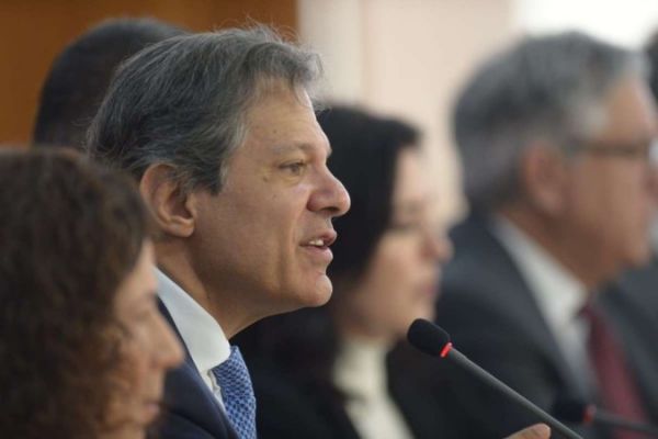 Objetivo da reforma é buscar eficiência e justiça tributária, diz Haddad